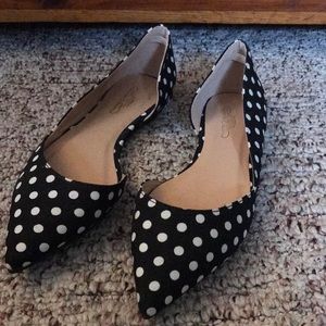 NEW Journee Collection Flats